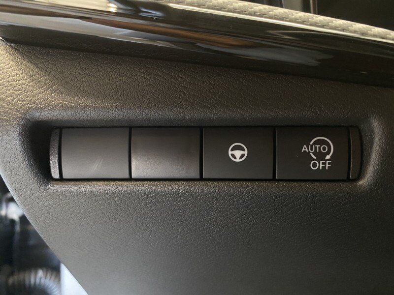 New 2026 Nissan Kicks SR w/ Cold Weather Package FWD image 32