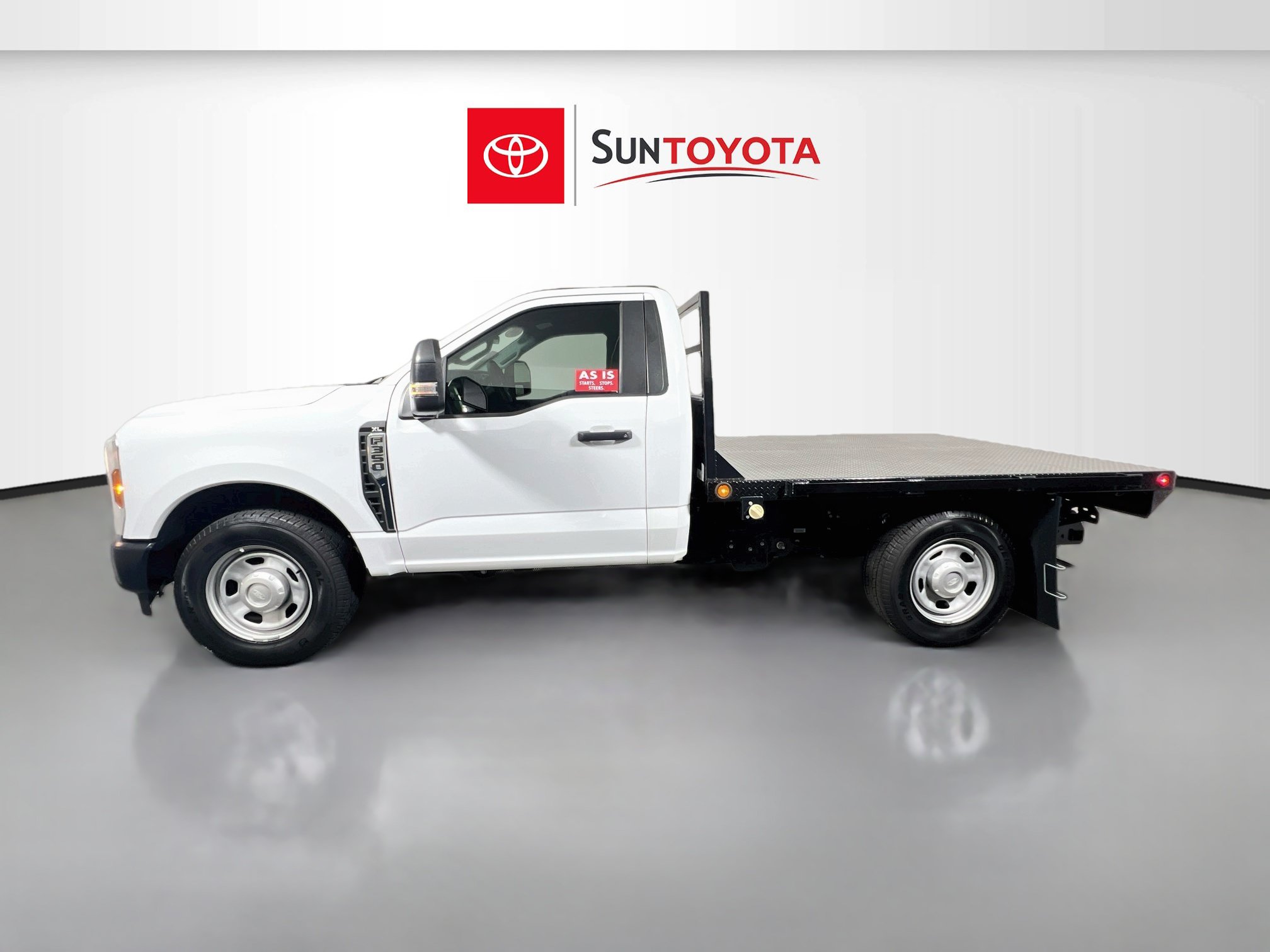 Used 2024 Ford F350 XL w/ XL Driver Assist Package RWD image 7