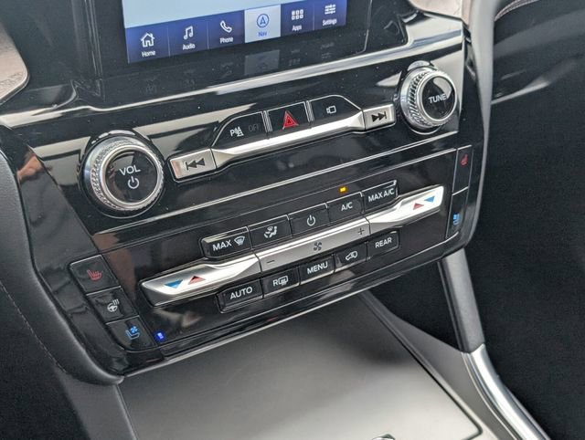 Used 2023 Ford Explorer Platinum w/ Technology Package image 28