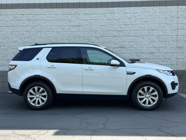 Used 2018 Land Rover Discovery Sport SE AWD/4WD image 16