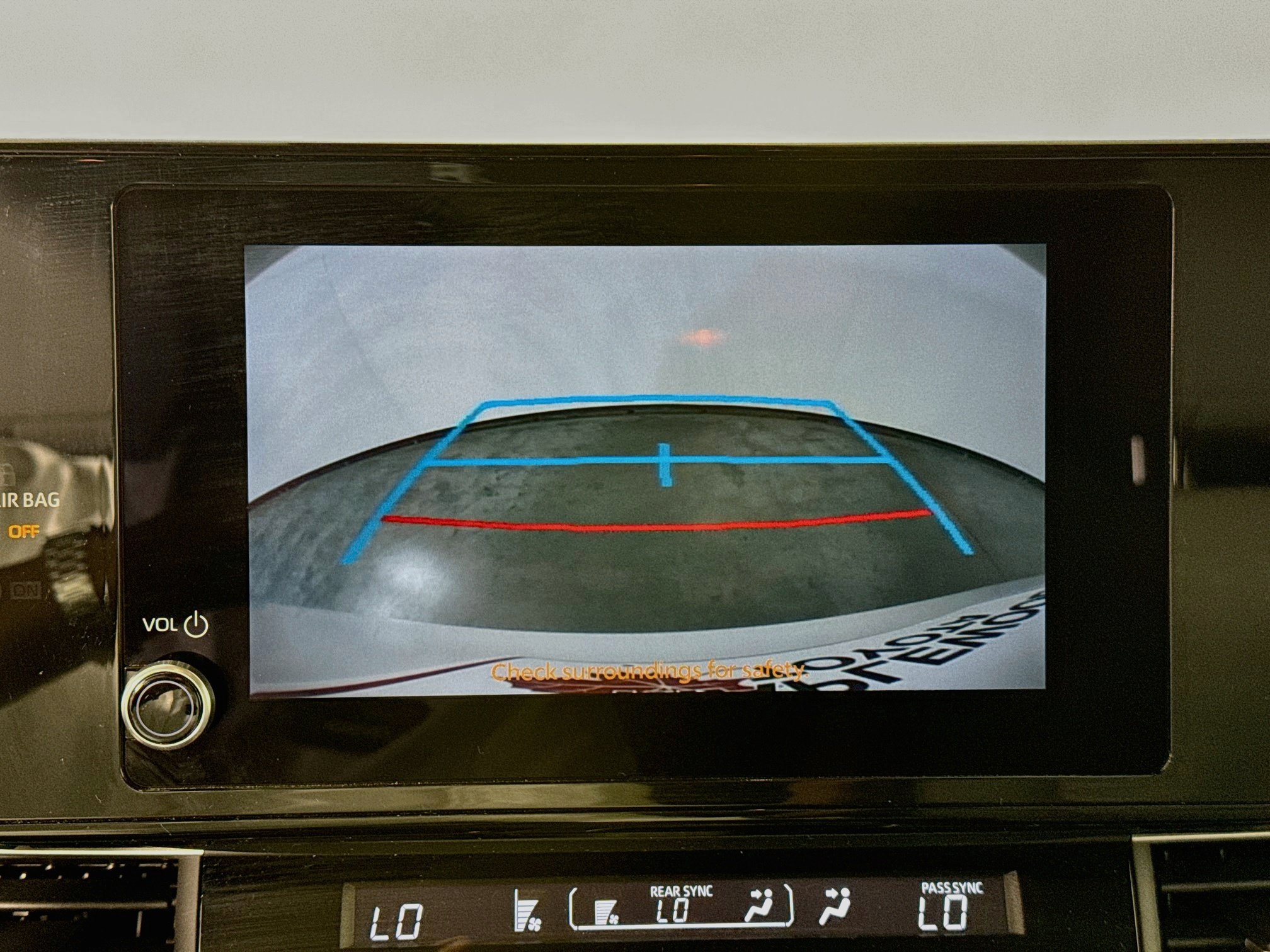 Certified 2025 Toyota Sienna LE FWD image 13