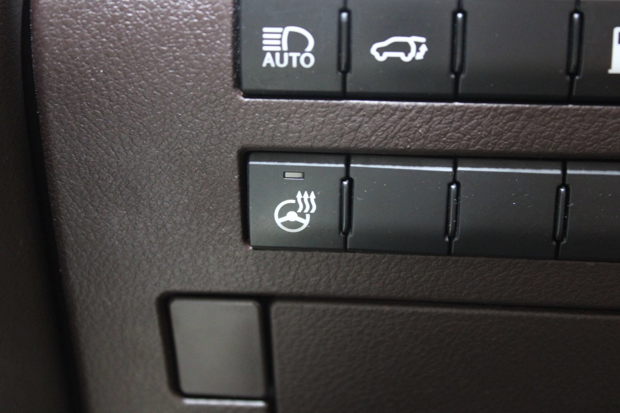 Used 2016 Lexus RX 450h AWD w/ Luxury Package image 39