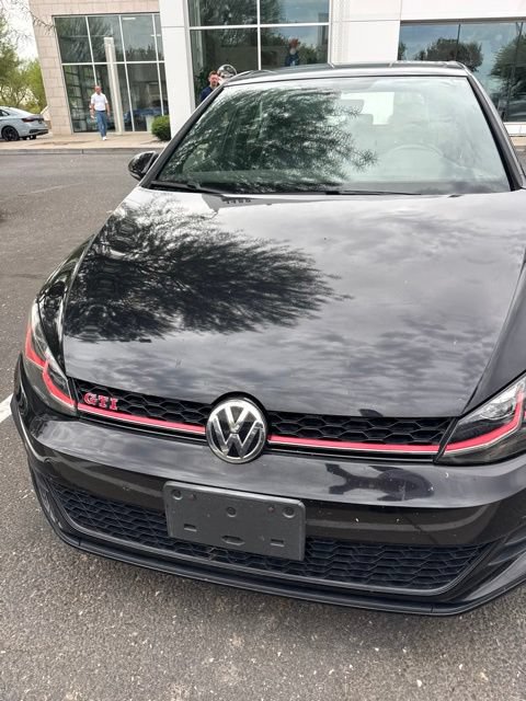 Used 2019 Volkswagen GTI SE w/ SE Experience Package FWD image 3