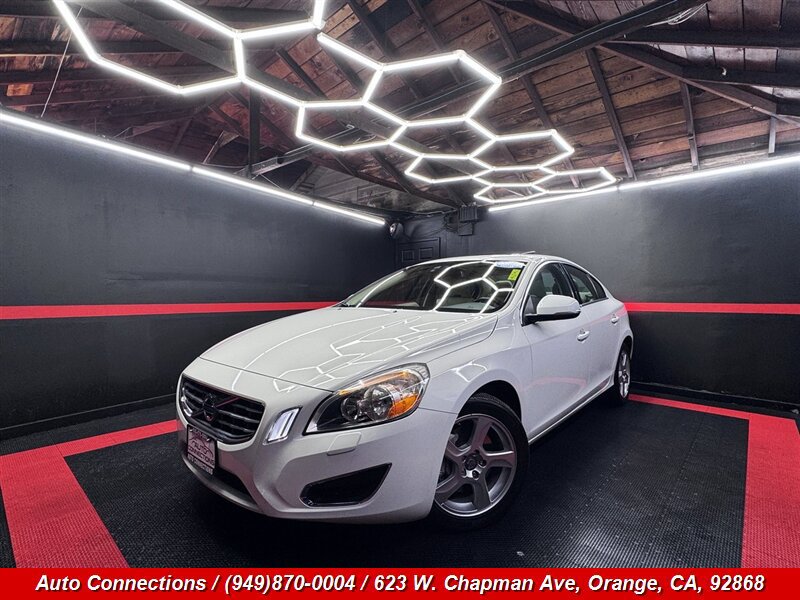 Used 2012 Volvo S60 T5 FWD image 2