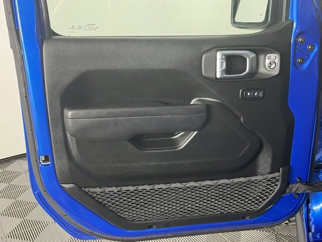 Used 2022 Jeep Gladiator Willys image 20