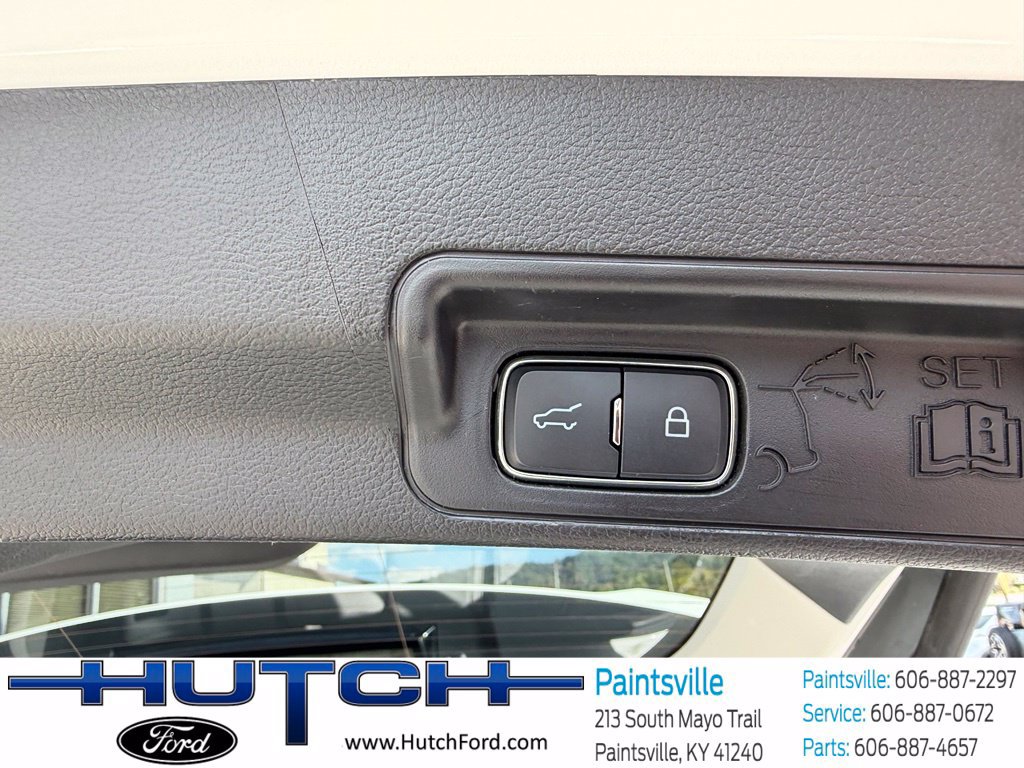 Used 2025 Ford Explorer Platinum w/ Ultimate Package AWD/4WD image 31