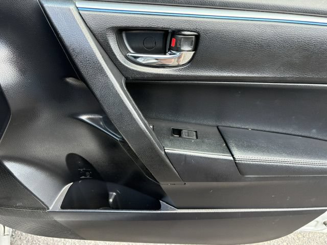 Used 2016 Toyota Corolla LE Premium FWD image 18