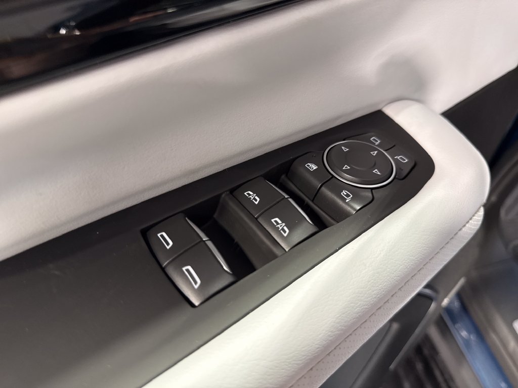 New 2027 Chevrolet Tahoe Premier w/ Sun And Tow Package AWD/4WD image 33