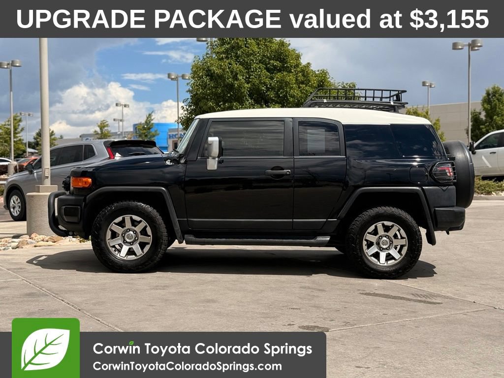 Used 2014 Toyota FJ Cruiser 4WD w/ Upgrade Package image 5
