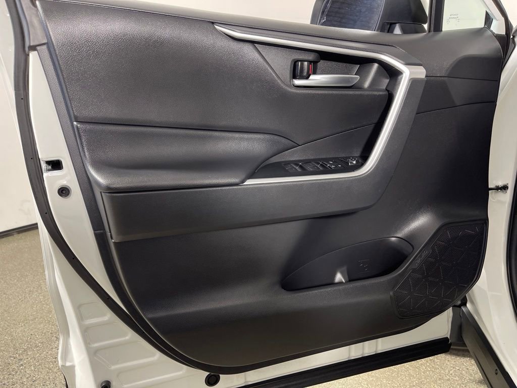Certified 2022 Toyota RAV4 XLE w/ Convenience Package image 17