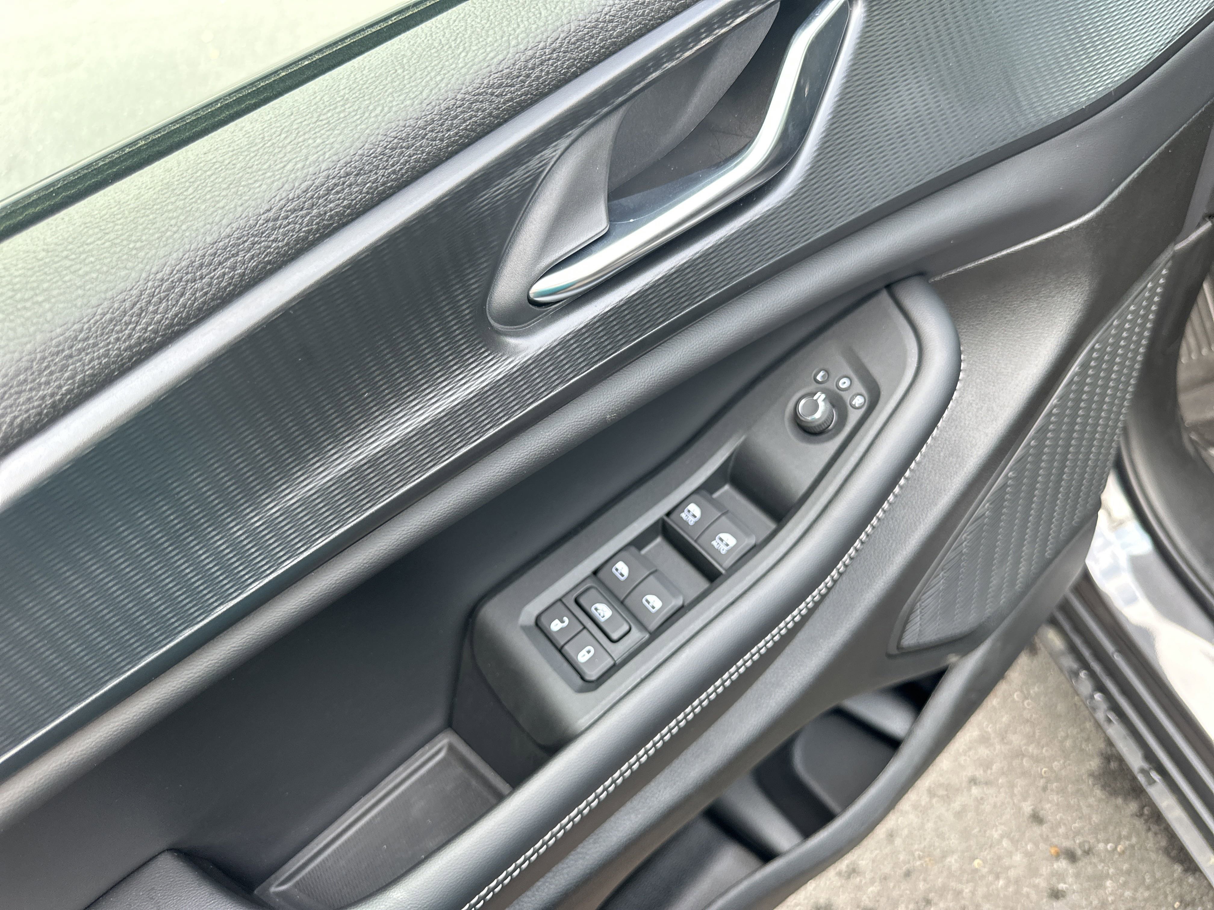 New 2025 Jeep Grand Cherokee L Altitude image 17