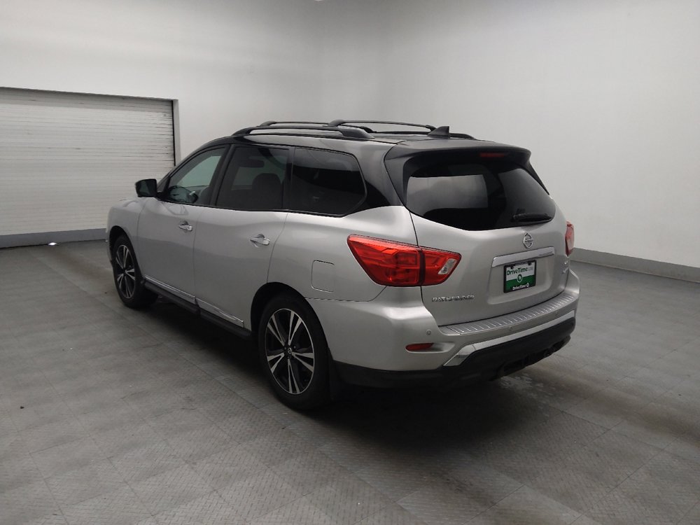 Used 2020 Nissan Pathfinder Platinum image 5