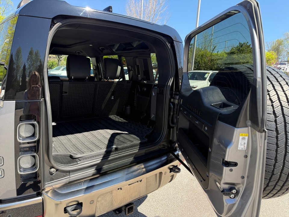 Used 2020 Land Rover Defender 110 X AWD/4WD image 18