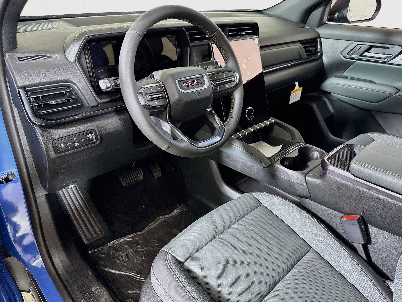 New 2027 GMC Terrain AT4 w/ Technology Package II AWD/4WD image 5