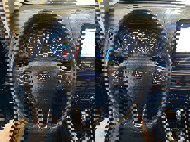 Used 2019 Ford EcoSport SE w/ SE Convenience Package image 18