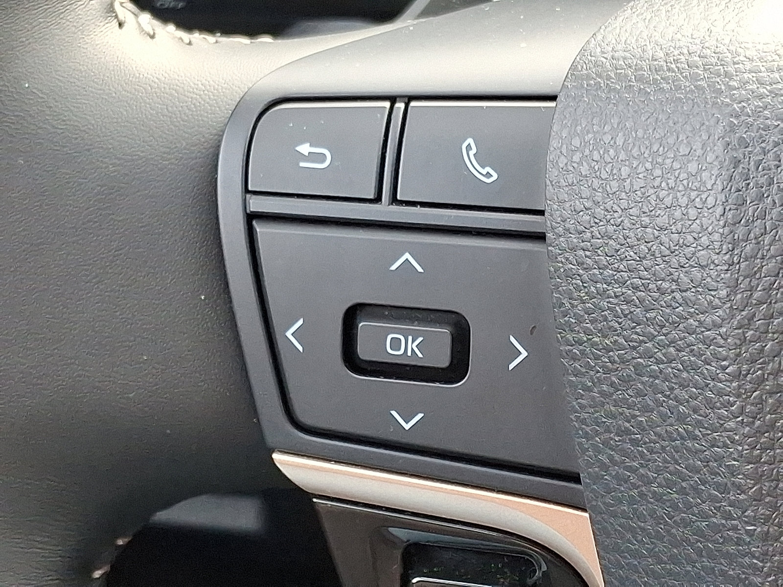 Used 2025 Toyota Crown Signia image 21