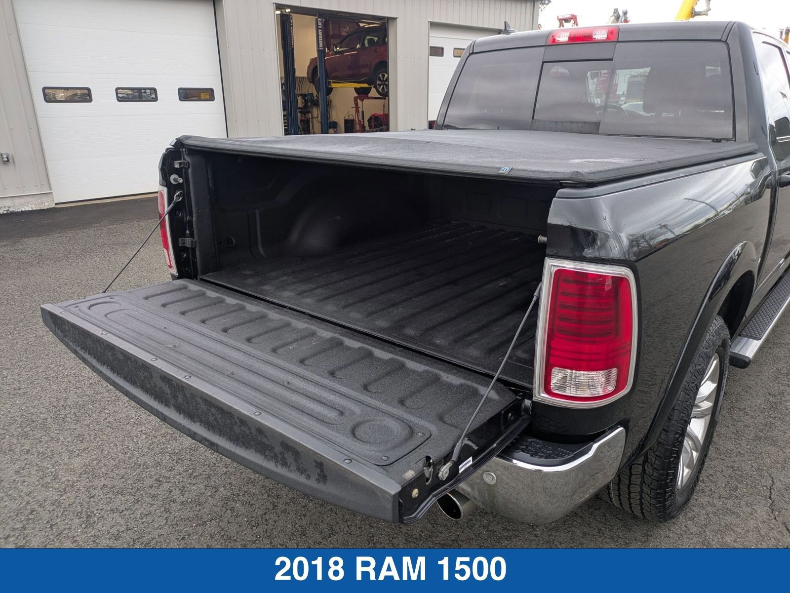 Used 2018 RAM 1500 Laramie Longhorn image 32