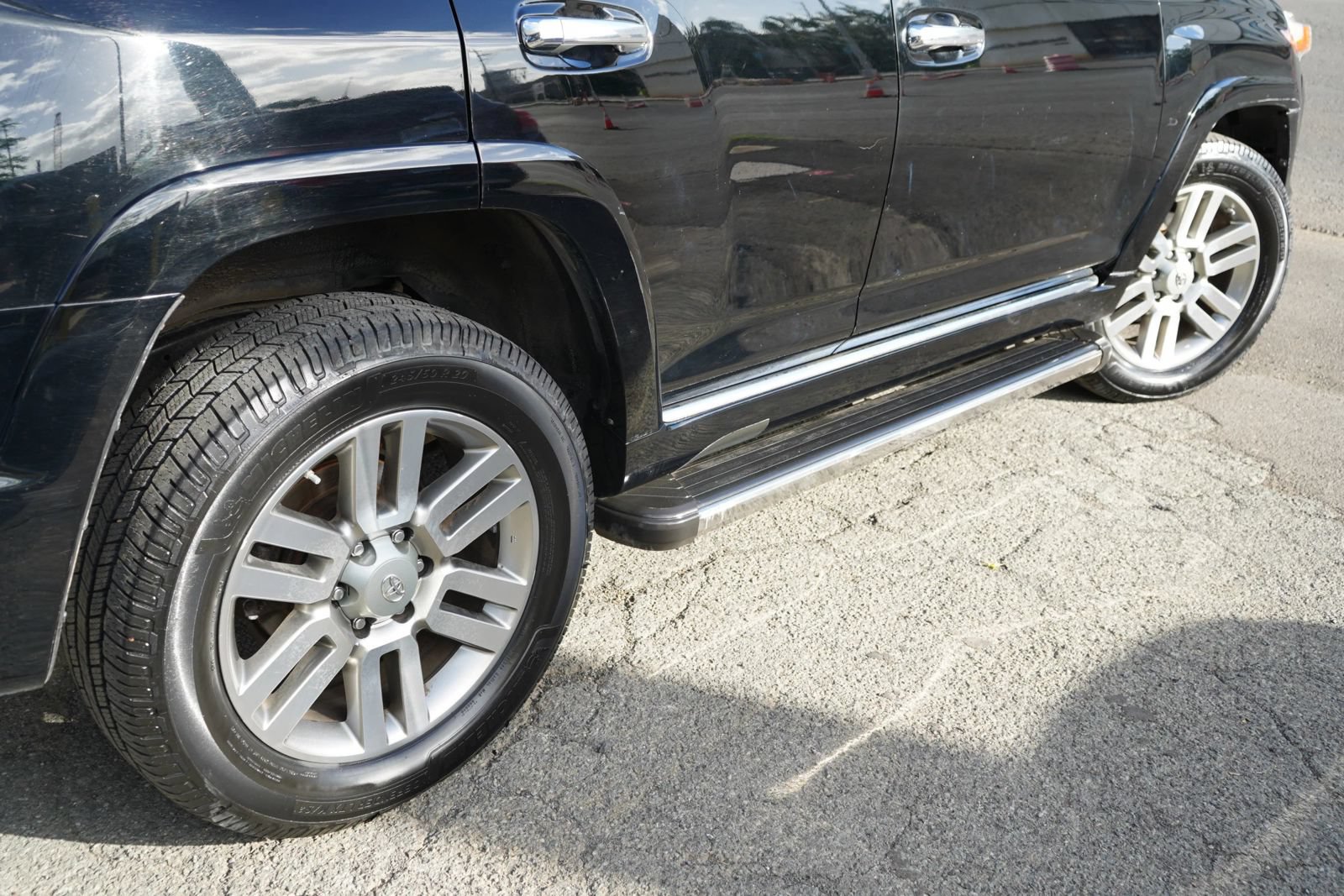 Used 2011 Toyota 4Runner Limited AWD/4WD image 7