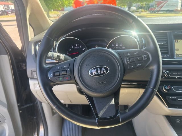 Used 2016 Kia Sedona SX image 26