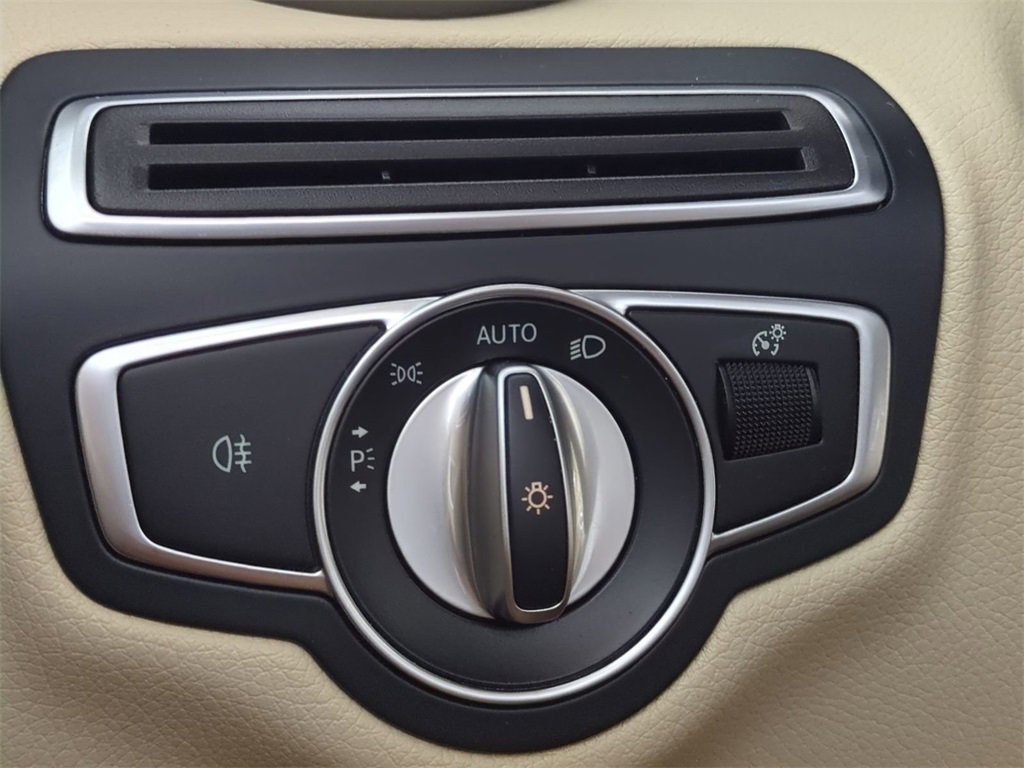 Used 2021 Mercedes-Benz C 300 4MATIC Cabriolet w/ Multimedia Package image 26