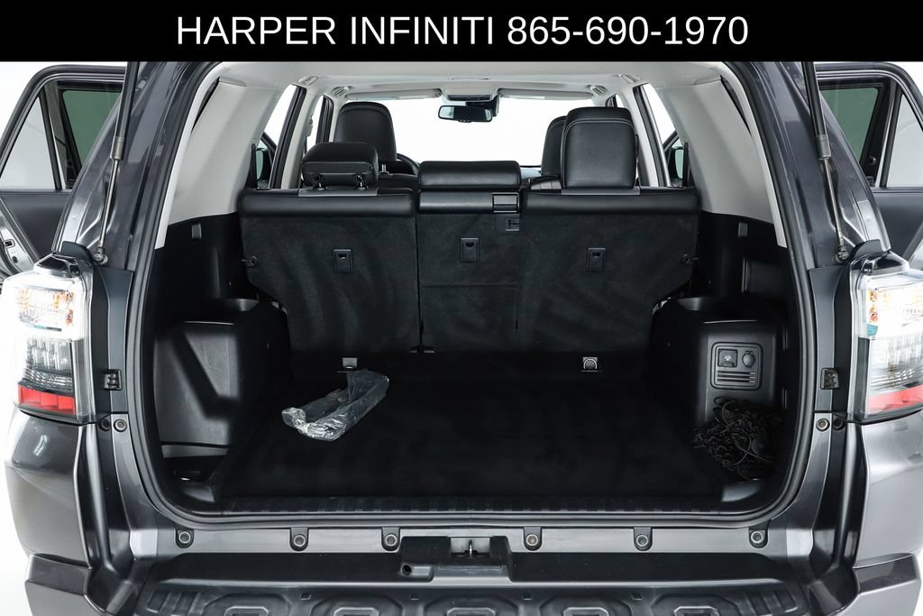 Used 2020 Toyota 4Runner SR5 Premium w/ Moonroof Package AWD/4WD image 29