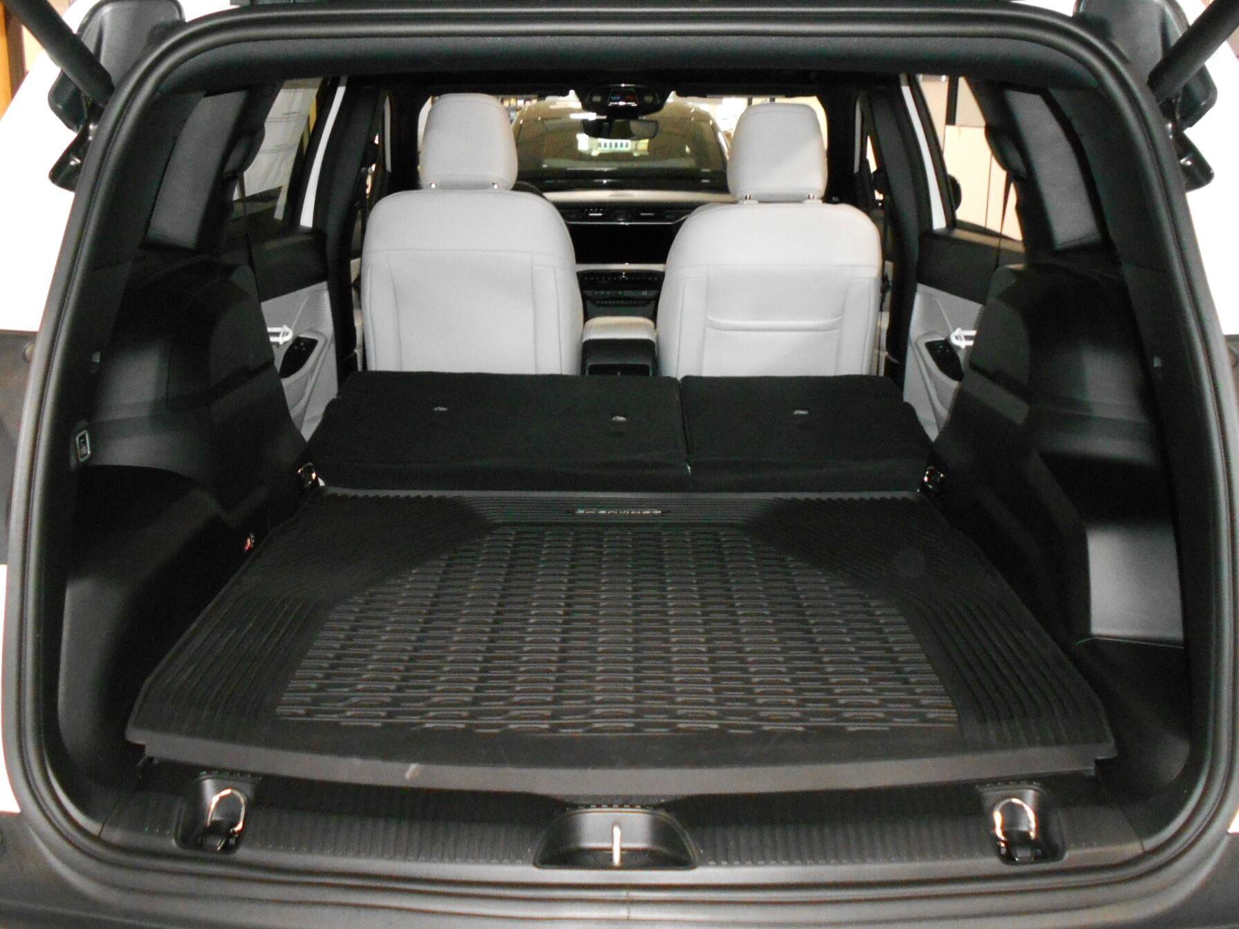 New 2026 Jeep Cherokee Limited AWD/4WD image 12