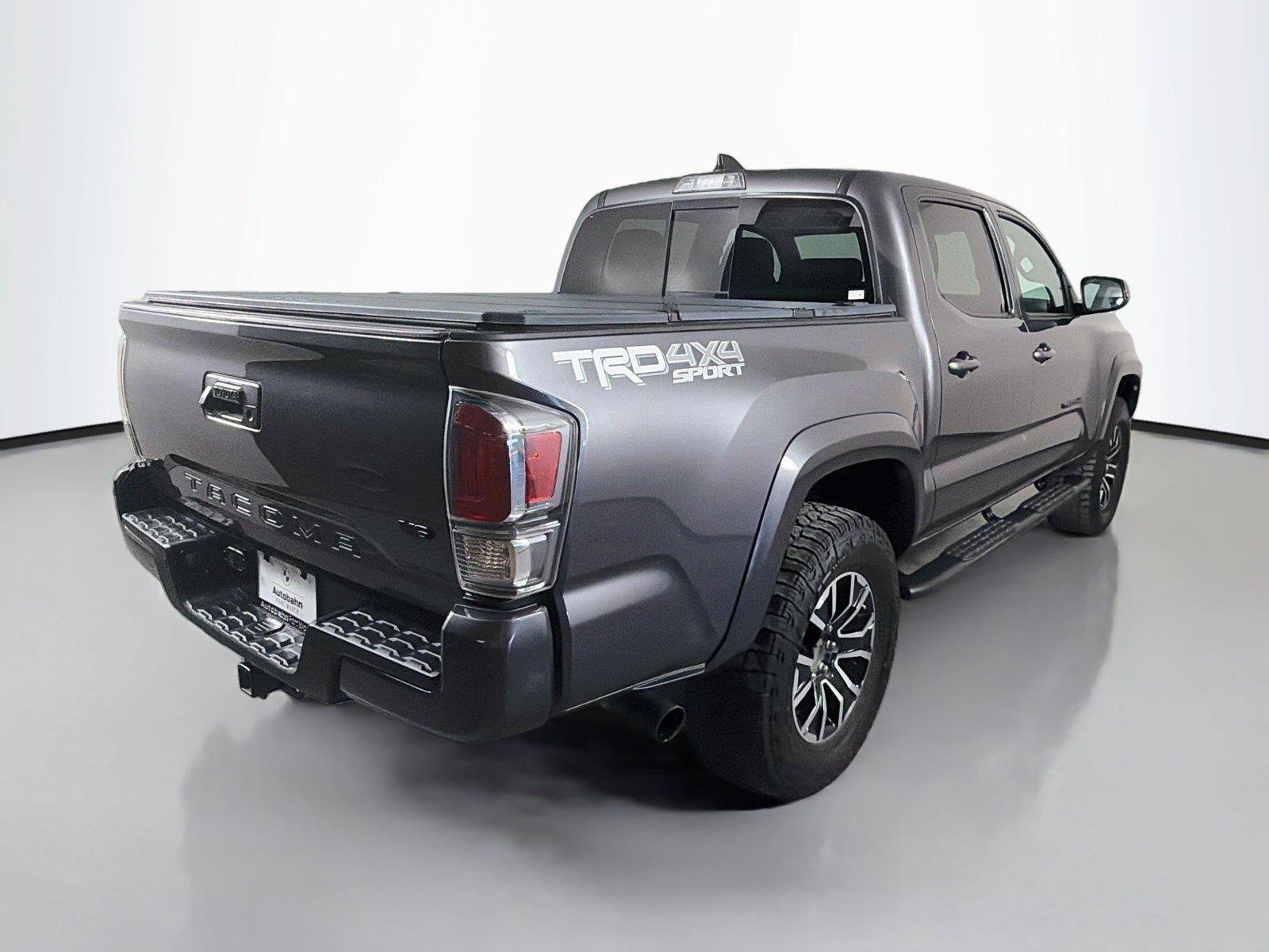 Used 2021 Toyota Tacoma TRD Sport w/ TRD Premium Sport Package AWD/4WD image 5