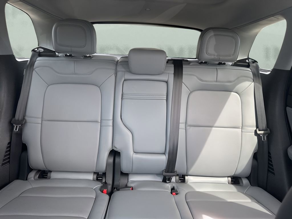 Used 2022 Lincoln Corsair AWD w/ Premium Package image 11