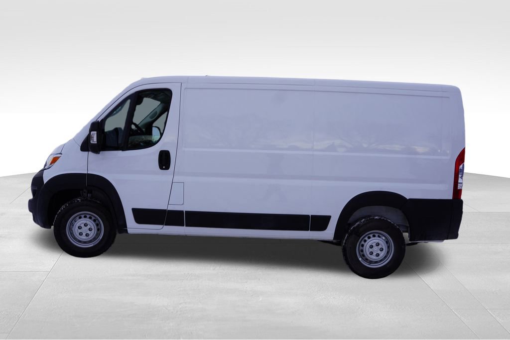 Used 2025 RAM ProMaster 2500 w/ Convenience Group image 9