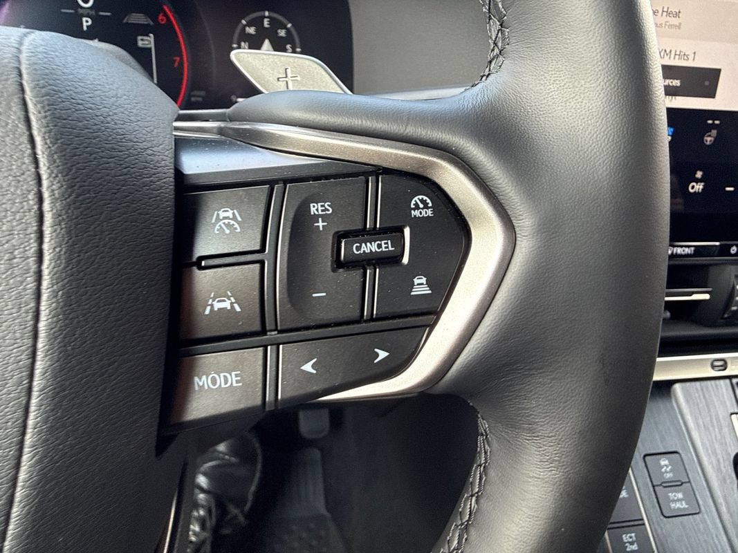 Used 2026 Lexus GX 550 w/ Accessory Package (2T) AWD/4WD image 28