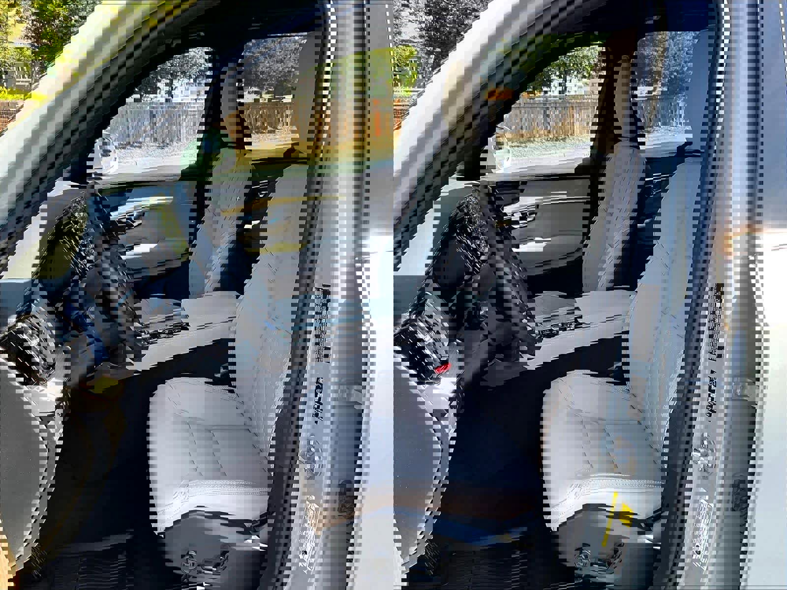 Used 2026 Volvo XC90 T8 Plus w/ Protection Package Premier image 27