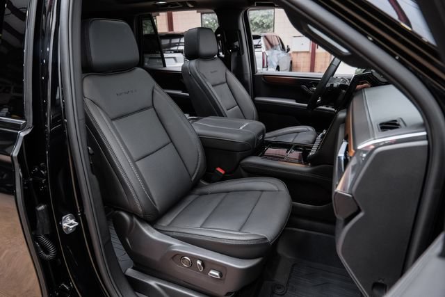 Used 2026 GMC Yukon Denali w/ Sun & Power Step Package AWD/4WD image 66