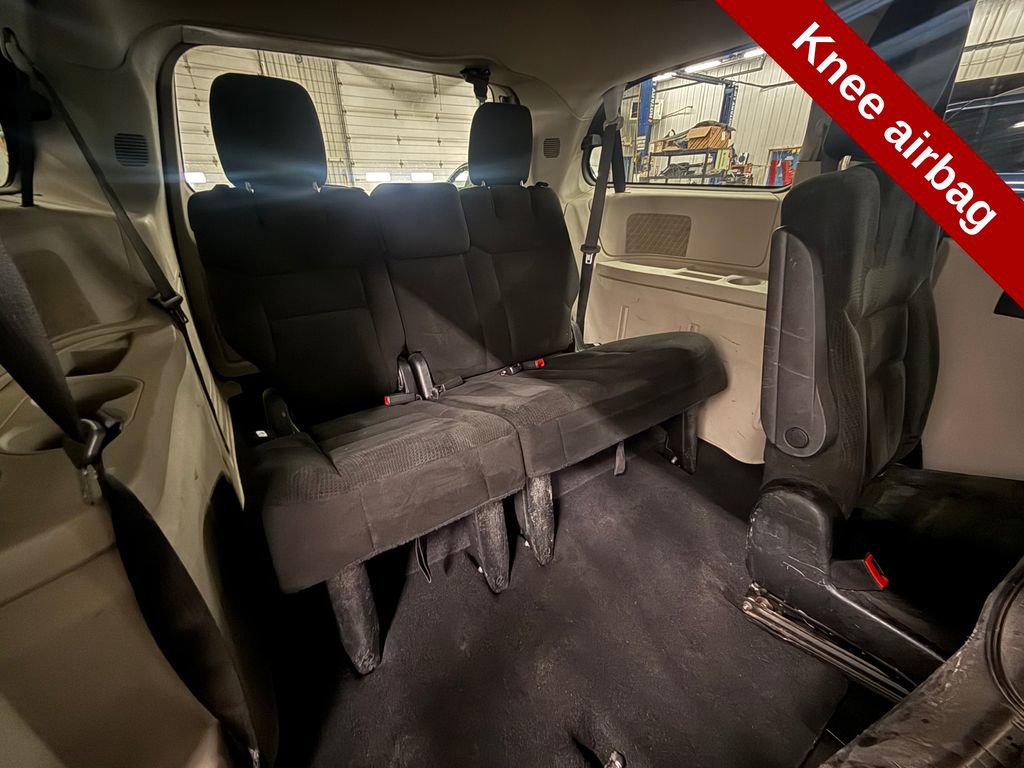 Used 2015 Dodge Grand Caravan SXT w/ Security Group FWD image 34