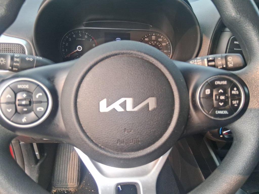 Used 2022 Kia Soul LX w/ Technology Package FWD image 8