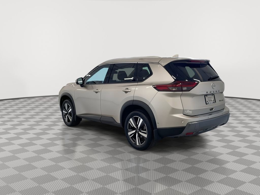 Certified 2024 Nissan Rogue SL w/ SL Premium Package image 7