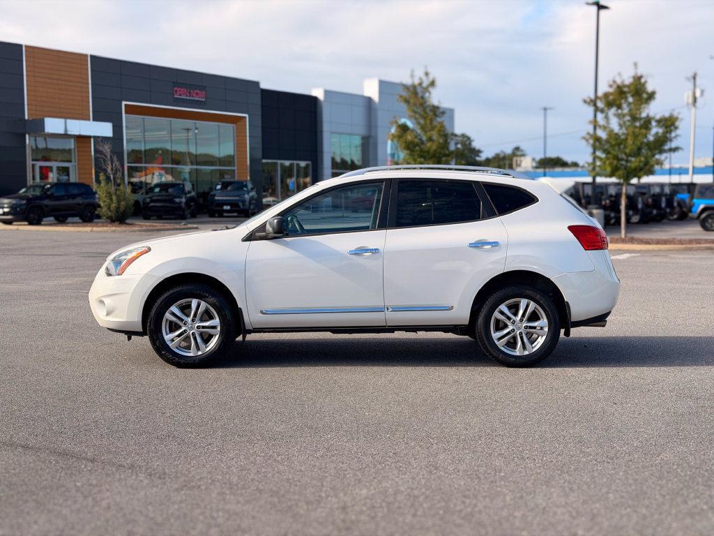 Used 2015 Nissan Rogue S w/ Convenience Package AWD/4WD image 4