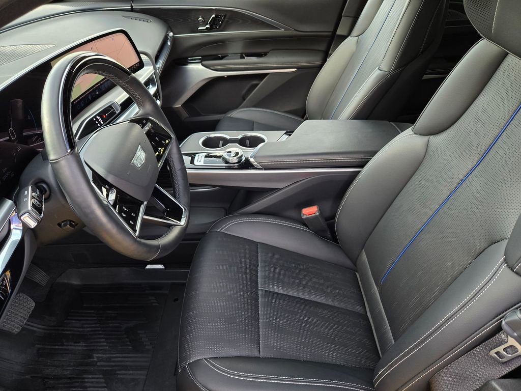 Certified 2025 Cadillac Lyriq Luxury w/ LPO, Floor Liner Package image 11