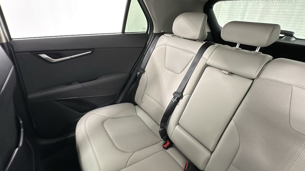 New 2025 Kia Niro EX image 14