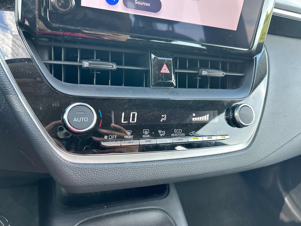 Used 2023 Toyota Corolla LE FWD image 24