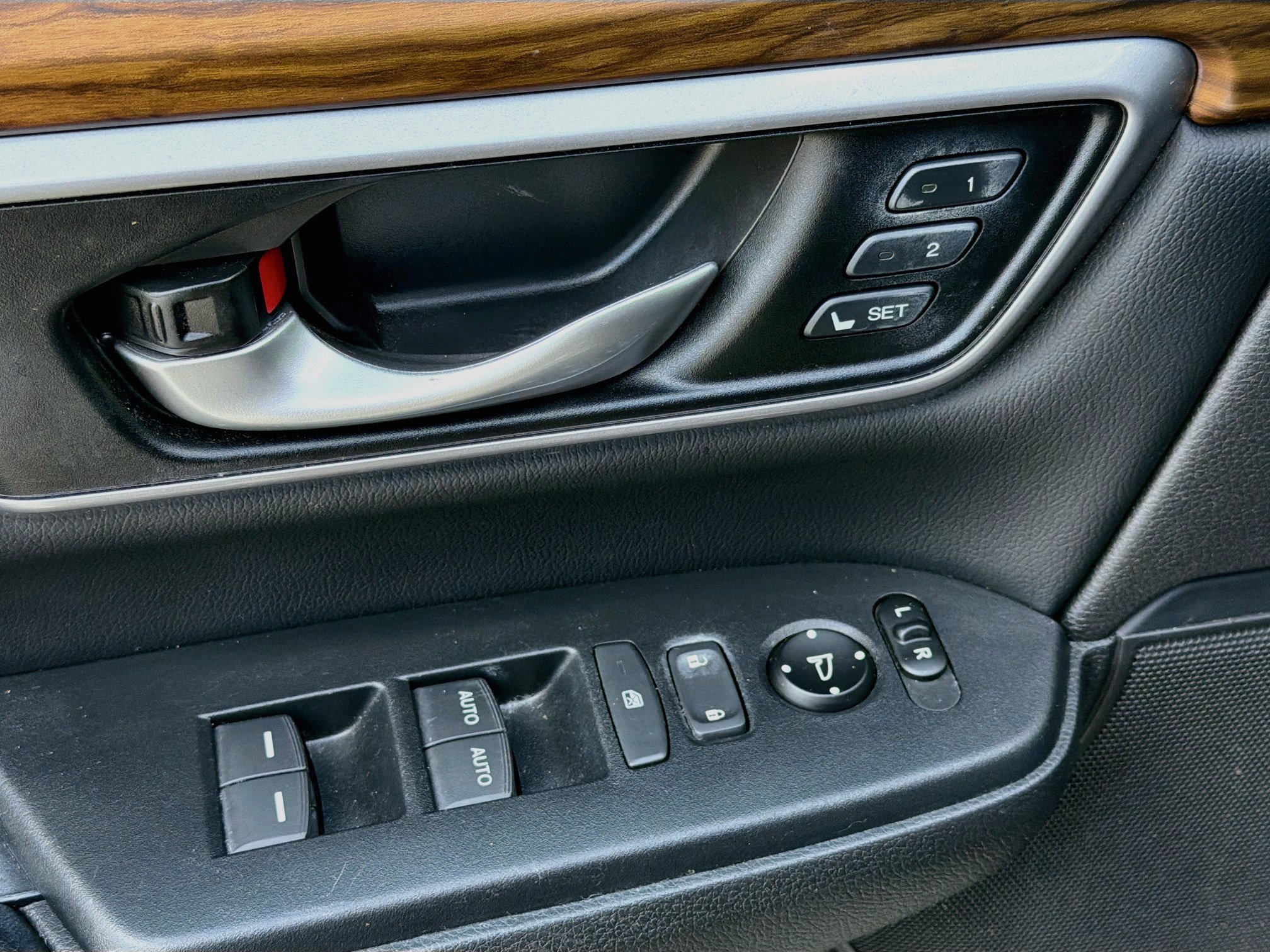 Used 2017 Honda CR-V Touring image 22