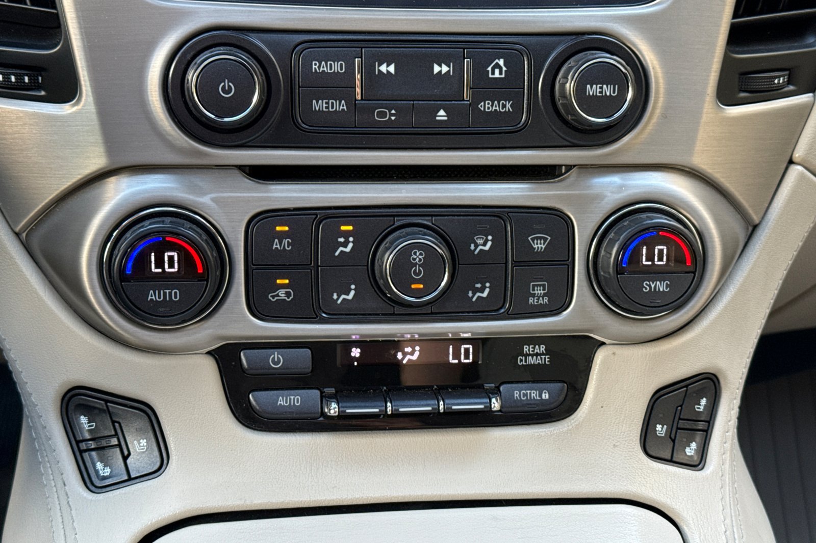 Used 2019 GMC Yukon Denali w/ Denali Ultimate Package AWD/4WD image 28