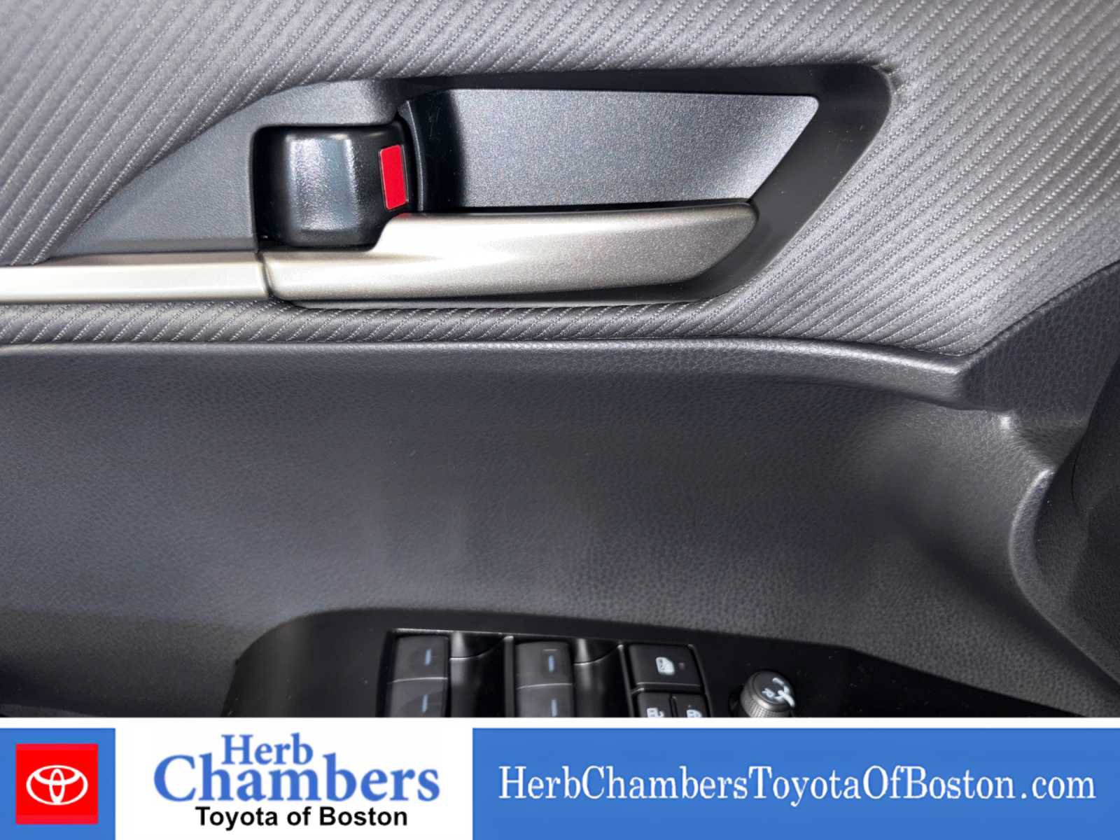 Used 2026 Toyota Camry SE FWD image 15