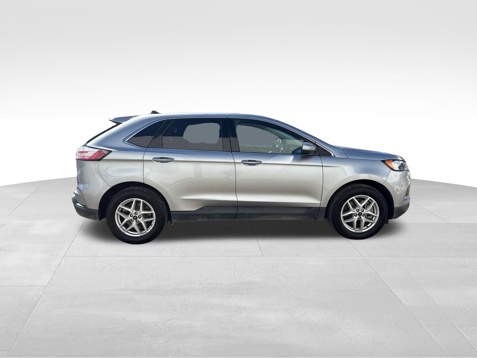 Used 2023 Ford Edge SEL AWD/4WD image 6