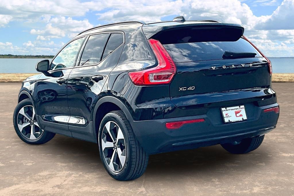 Used 2024 Volvo XC40 B5 Core AWD/4WD image 6