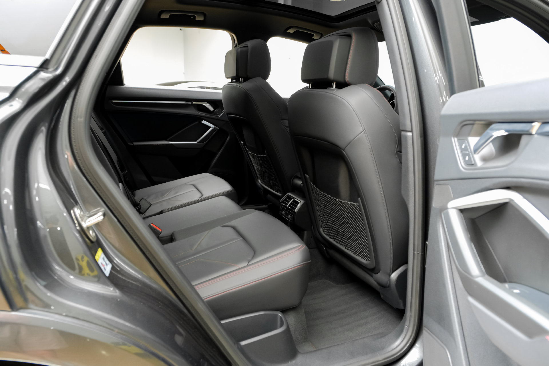 Used 2025 Audi Q3 2.0T Premium Plus AWD/4WD image 47