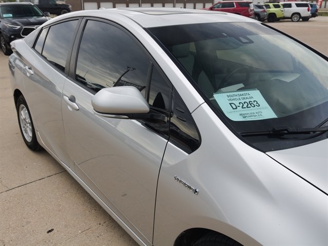 Used 2016 Toyota Prius Four w/ Advanced Technology Package FWD image 10