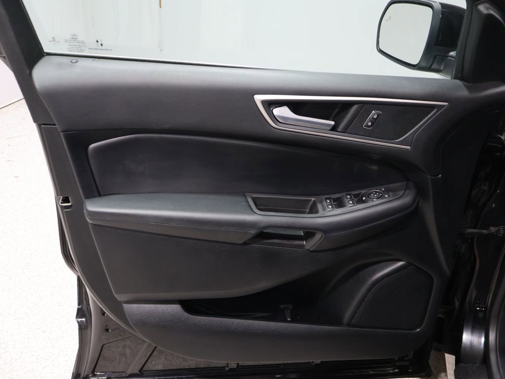 Used 2022 Ford Edge SEL w/ Convenience Package image 14