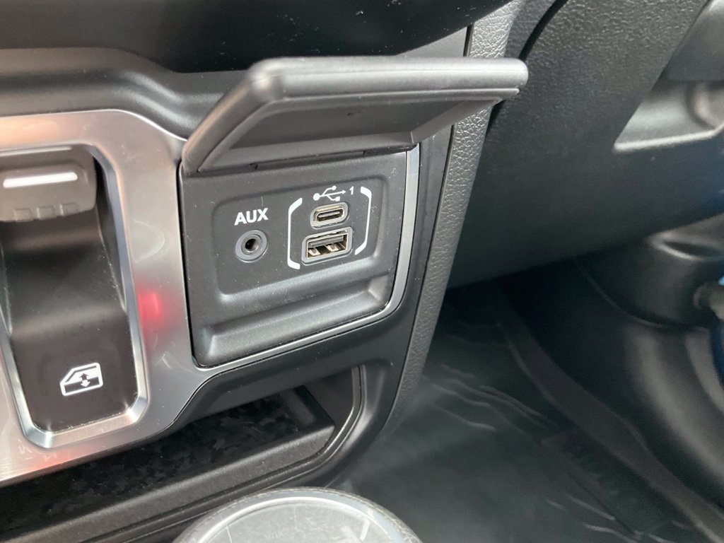 Used 2023 Jeep Wrangler Sport AWD/4WD image 28
