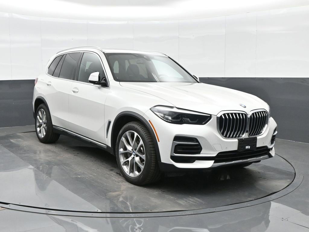 Used 2023 BMW X5 xDrive40i w/ Premium Package image 11