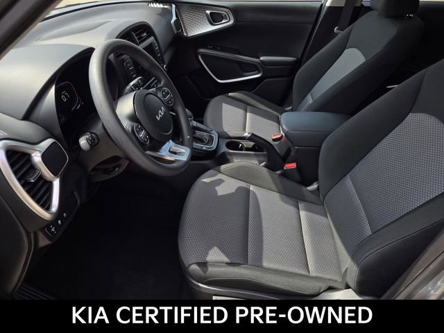 Certified 2025 Kia Soul LX w/ LX Technology Package FWD image 19